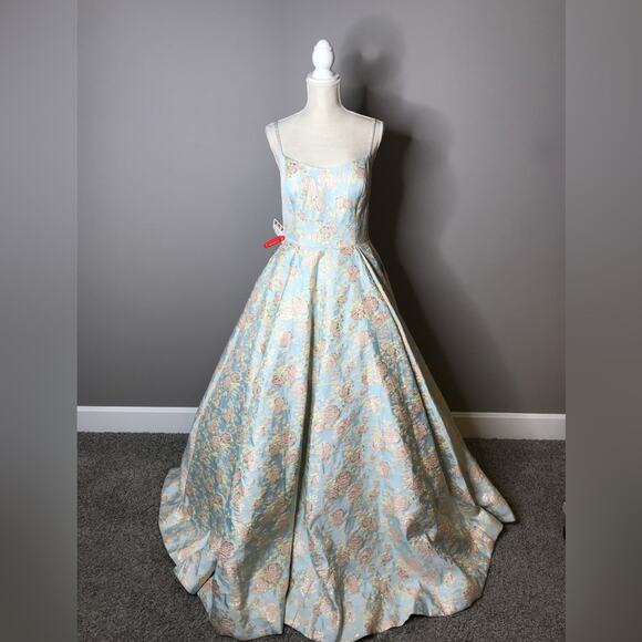 Mac‎ Duggal Floral Jacquard Ballgown 26117I Size 14 with POCKETS - Picture 15 of 16